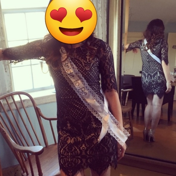 Lace 3/4 sleeve dress - Picture 1 of 3
